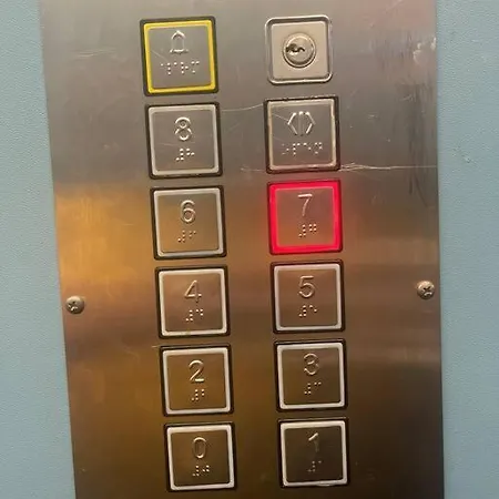 Gold Apartment